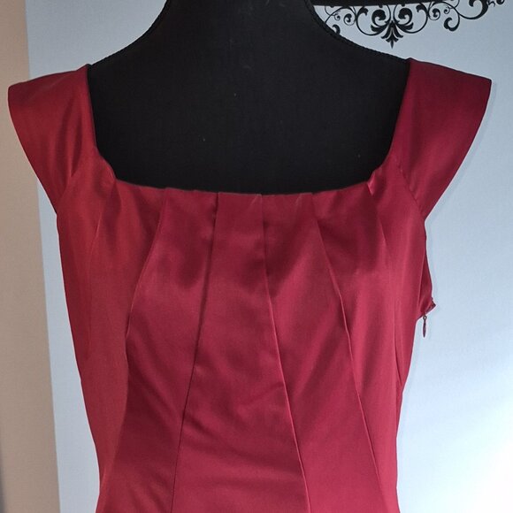 NWT Red Tahari Evening Dress with Back Bow (12) - Picture 3 of 13